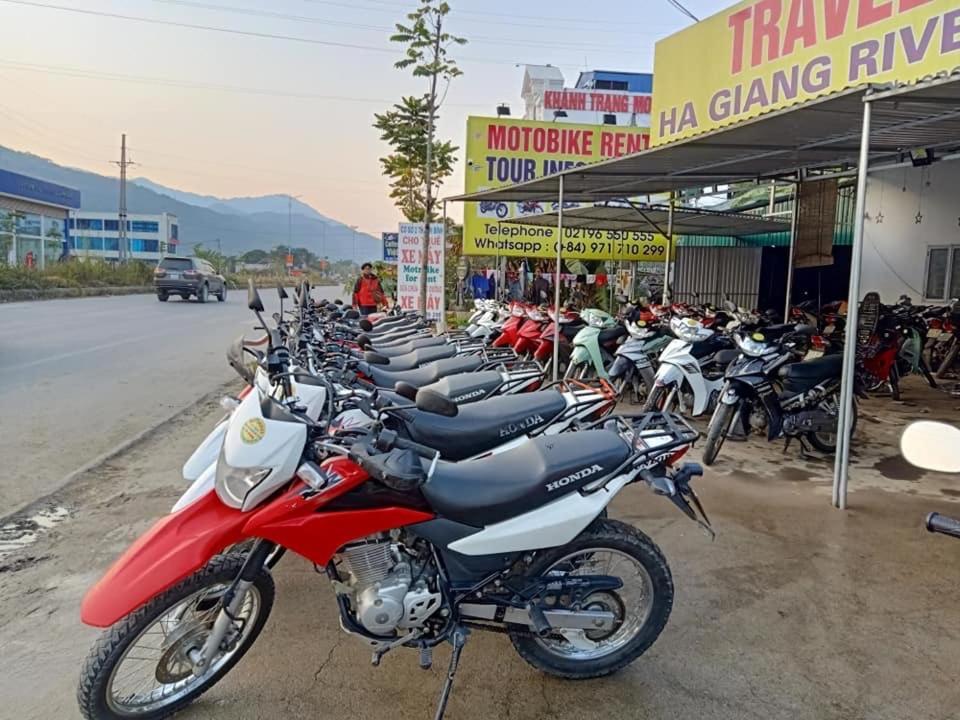 Ha Giang Riverside Hostel & Tour ภายนอก รูปภาพ
