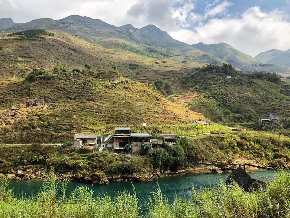 Ha Giang Riverside Hostel & Tour ภายนอก รูปภาพ